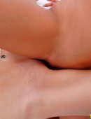 Shaved pussies scissoring Shaved pussies scissoring